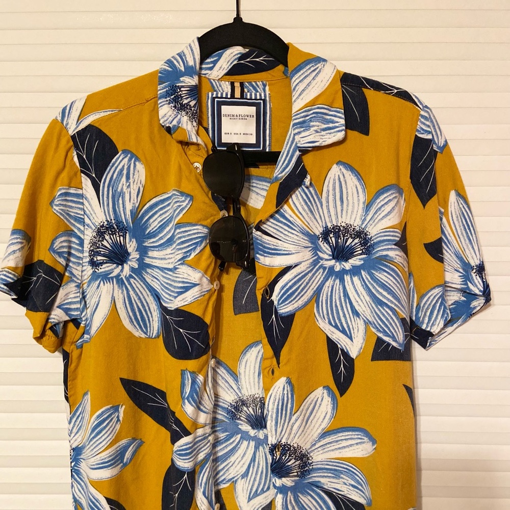 Denim & Flower gold with blue Hawaiian flowers, Hawaiian casual button down
